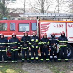 Vježba evakuacije učenika i osoblja osnovne škole u slučaju potresa